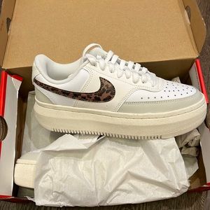 Brand new Nike court visions